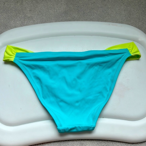 Victoria Secret Swim 2 piece bikini| top size M | bottom size S - Picture 2 of 5